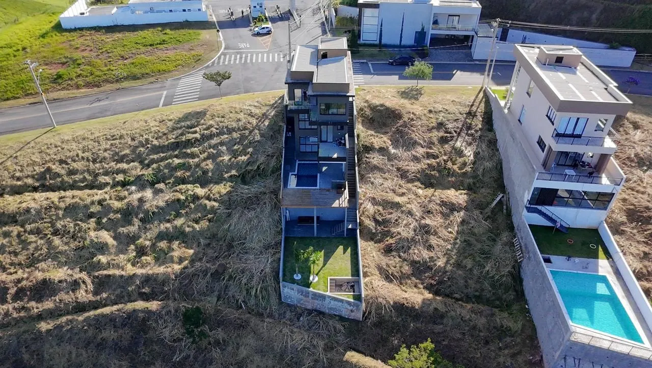 Imagem Sobrado com 3 dormitórios à venda, 230 m² por R$ 2.800.000,00 - Parque Santa Tereza - Santa Isabel/SP