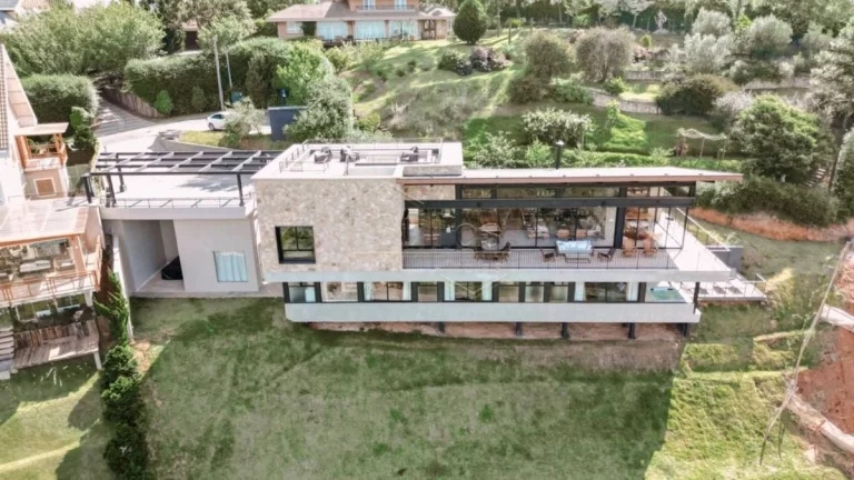 Foto do imóvel Casa de Condomínio em Campos do Jordão