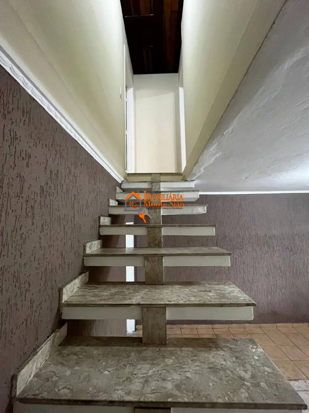 Imagem Sobrado com 4 dormitórios à venda, 238 m² por R$ 640.000,00 - Vila Galvão - Guarulhos/SP