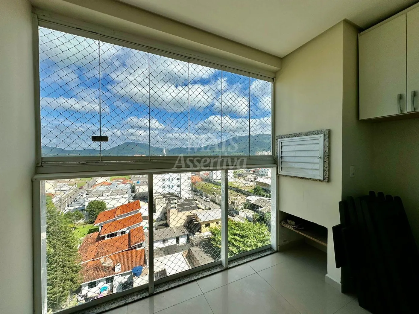 Imagem Apartamento semimobiliado 03 dormitórios para venda em Itapema bairro Morretes