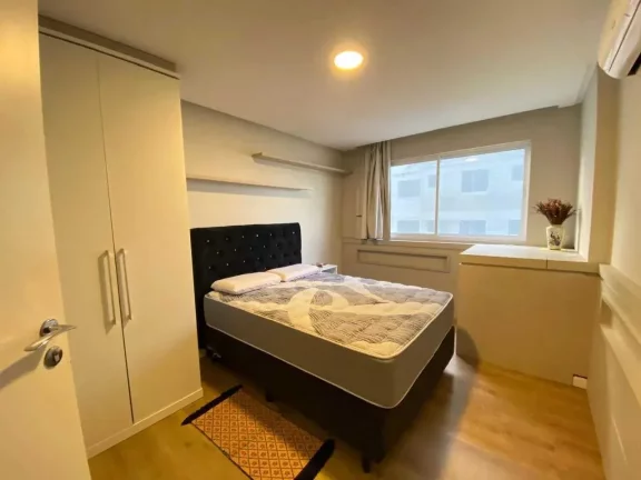 Imagem Apartamento frente mar com 3 suítes sendo 1 master e 2 vagas de garagem - Centro de Navegantes/SC