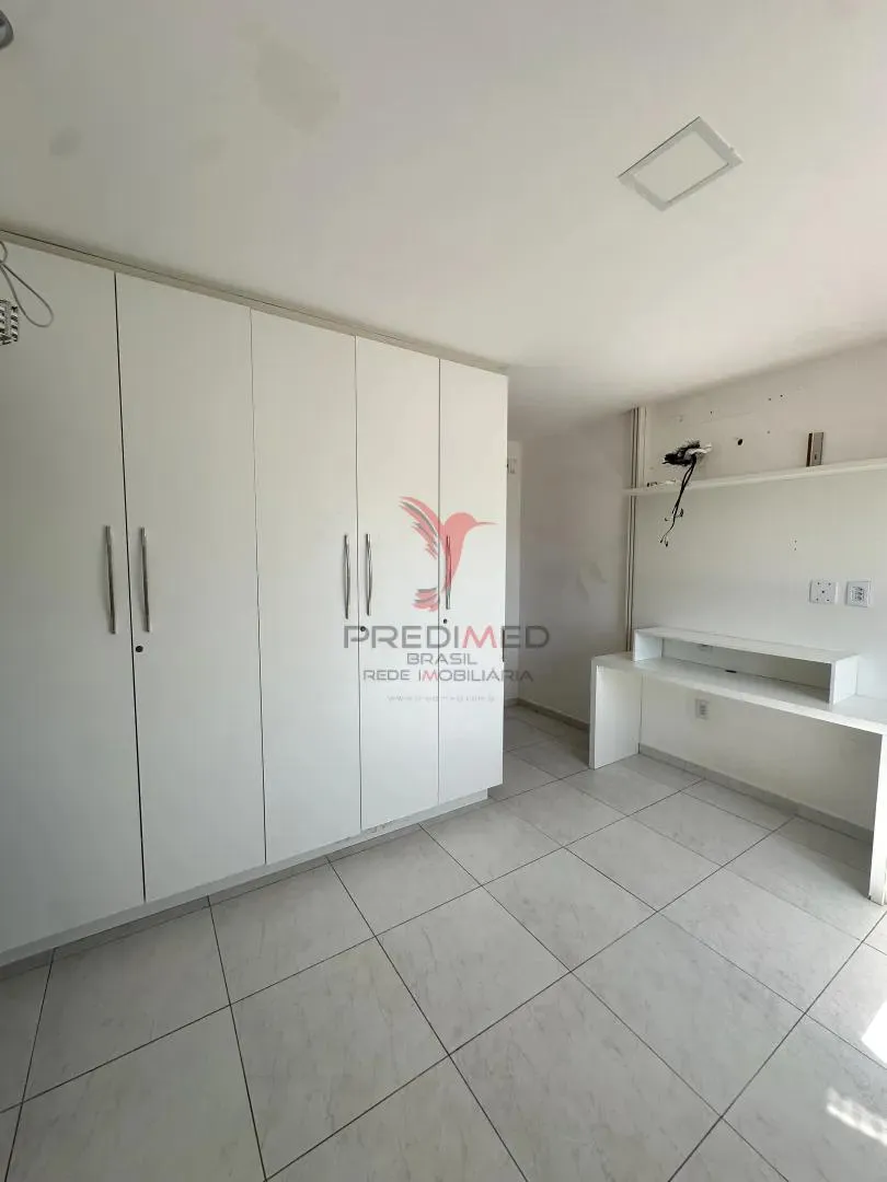 Imagem OPORTUNIDADE . Apartamento com varanda ,em Manaira, para moradia ou investimento