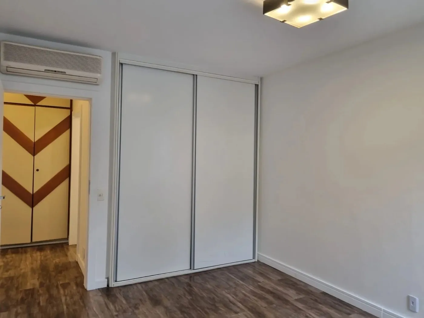 Imagem Apartamento para Venda em São Paulo, Pinheiros, 3 dormitórios, 1 suíte, 2 banheiros, 2 vagas