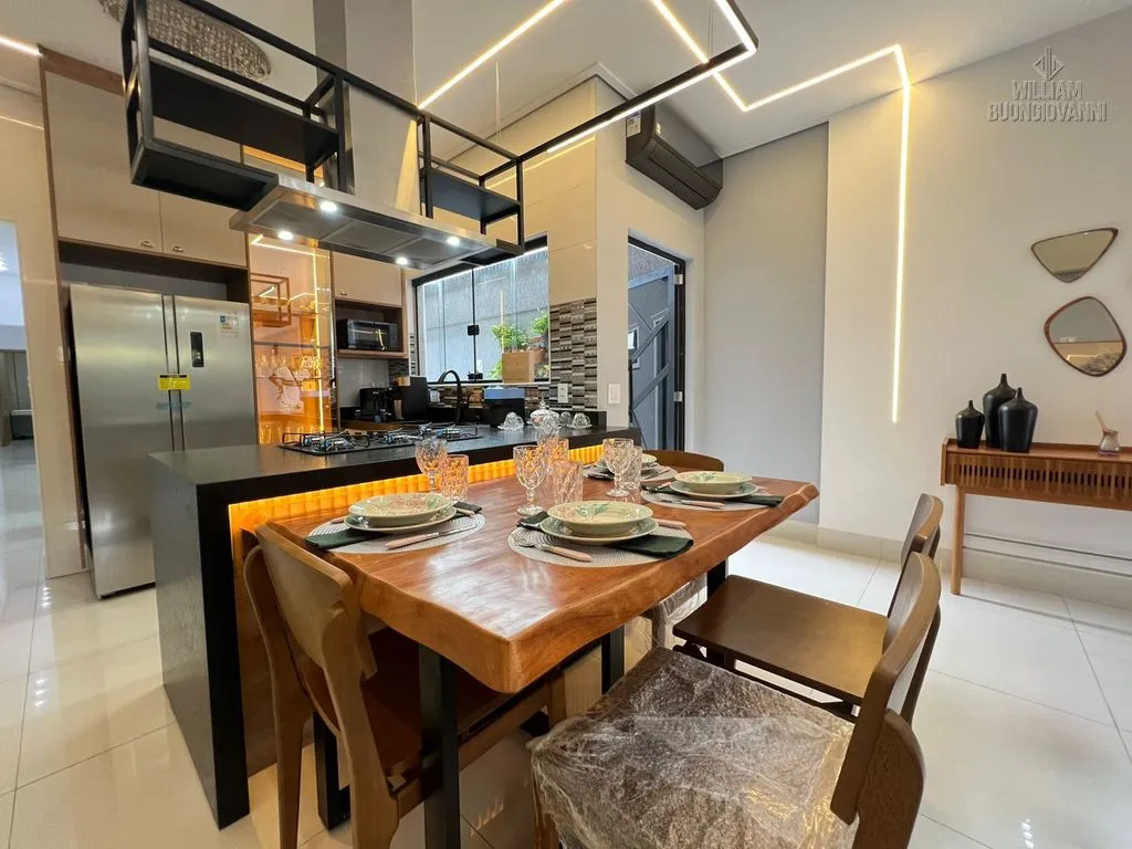 Imagem CASA DE ALTO PADRÃO A 300 METROS DO MAR - CAIÇARA | PRAIA GRANDE