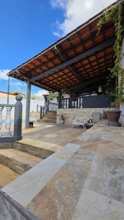 Imagem Casa com 2 quartos, sendo 1 suíte - Jardim Leblon