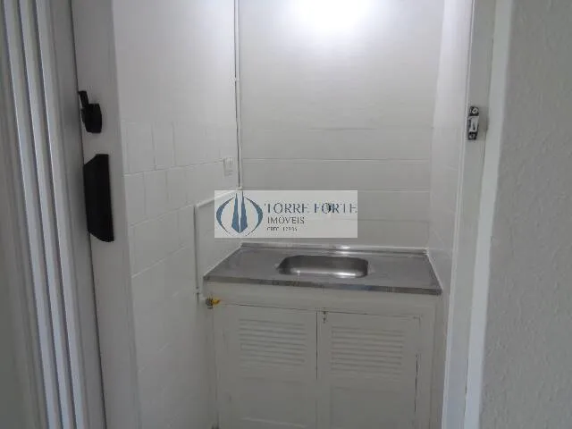 Imagem Kitnet reformada e mobiliada com 29 metros na liberdade