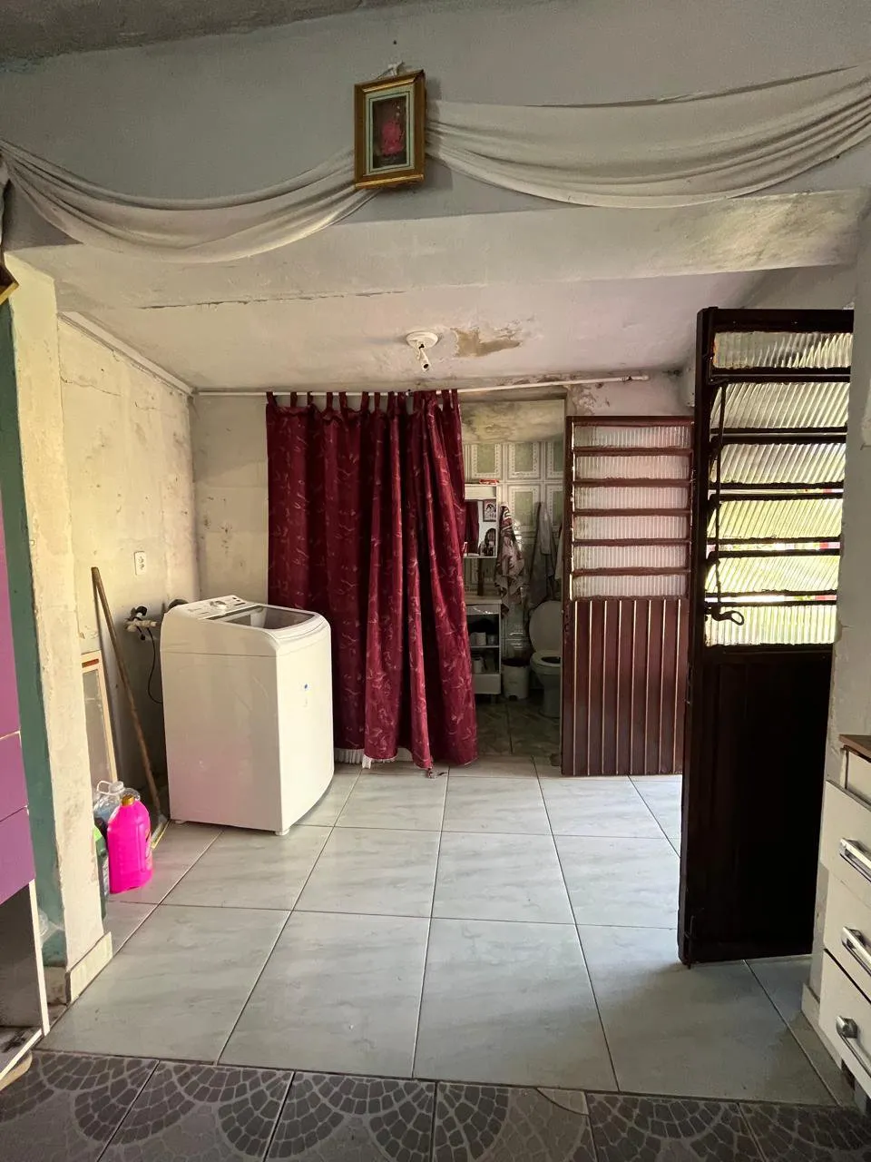 Imagem Casa com Amplo Pátio na Santo Onofre