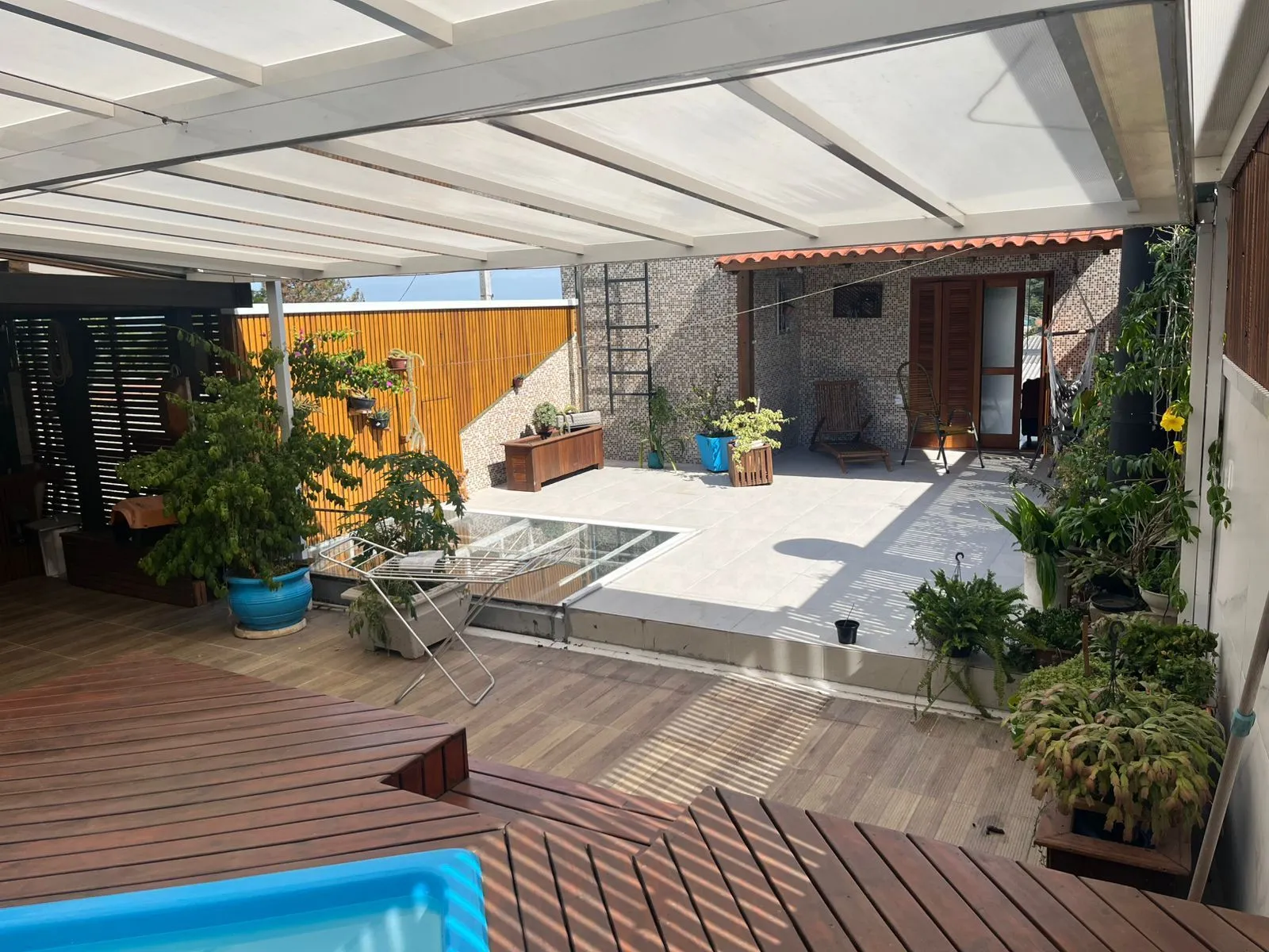 Imagem Vendo casa com piscina na Lomba do Pinheiro