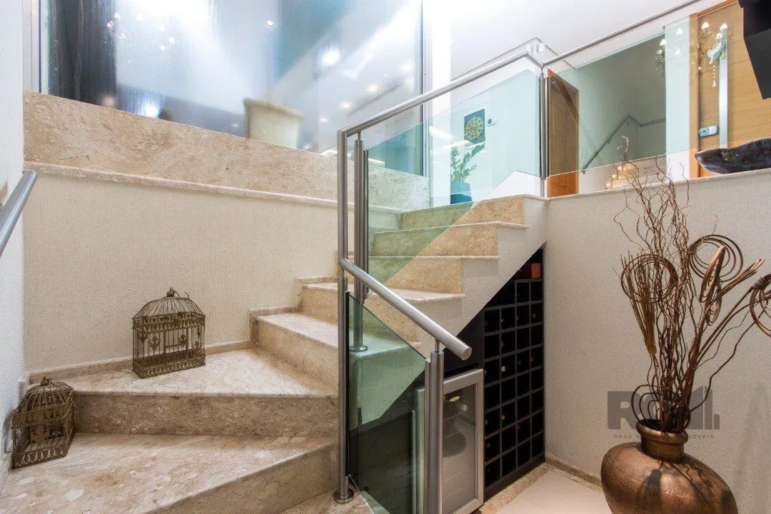 Imagem Casa com 5 suites com area privativa 714,00