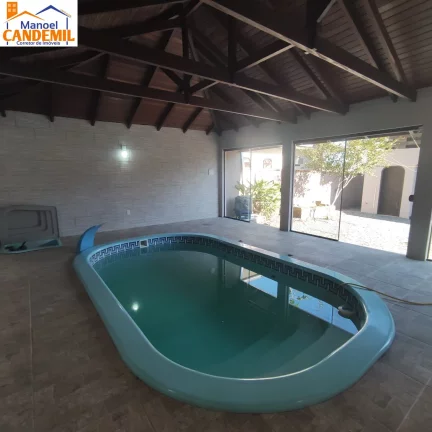 Imagem Casa Averbada à venda em Joinville, bairro Iririú
