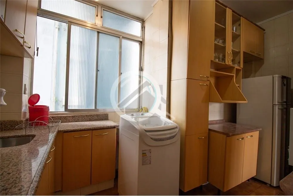 Imagem Excelente Apartamento, com ventilação cruzada, Cozinha e área de serviço, bom tamanho, sala, amp...