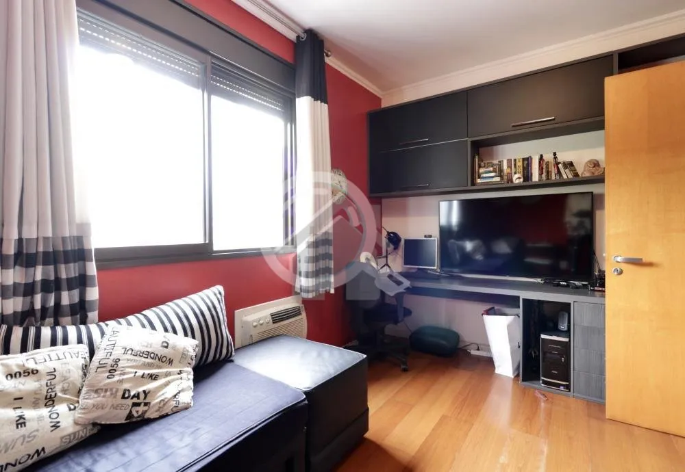 Imagem Raro apartamento andar inteiro, parte nobre da Av. Bagé, 148m2 privativos, 3 vagas de garagem, ampl...