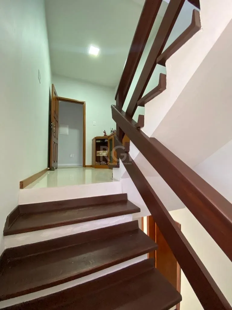 Imagem casa - 4 dormitórios - 3 vagas - 170 m² - Menino Deus