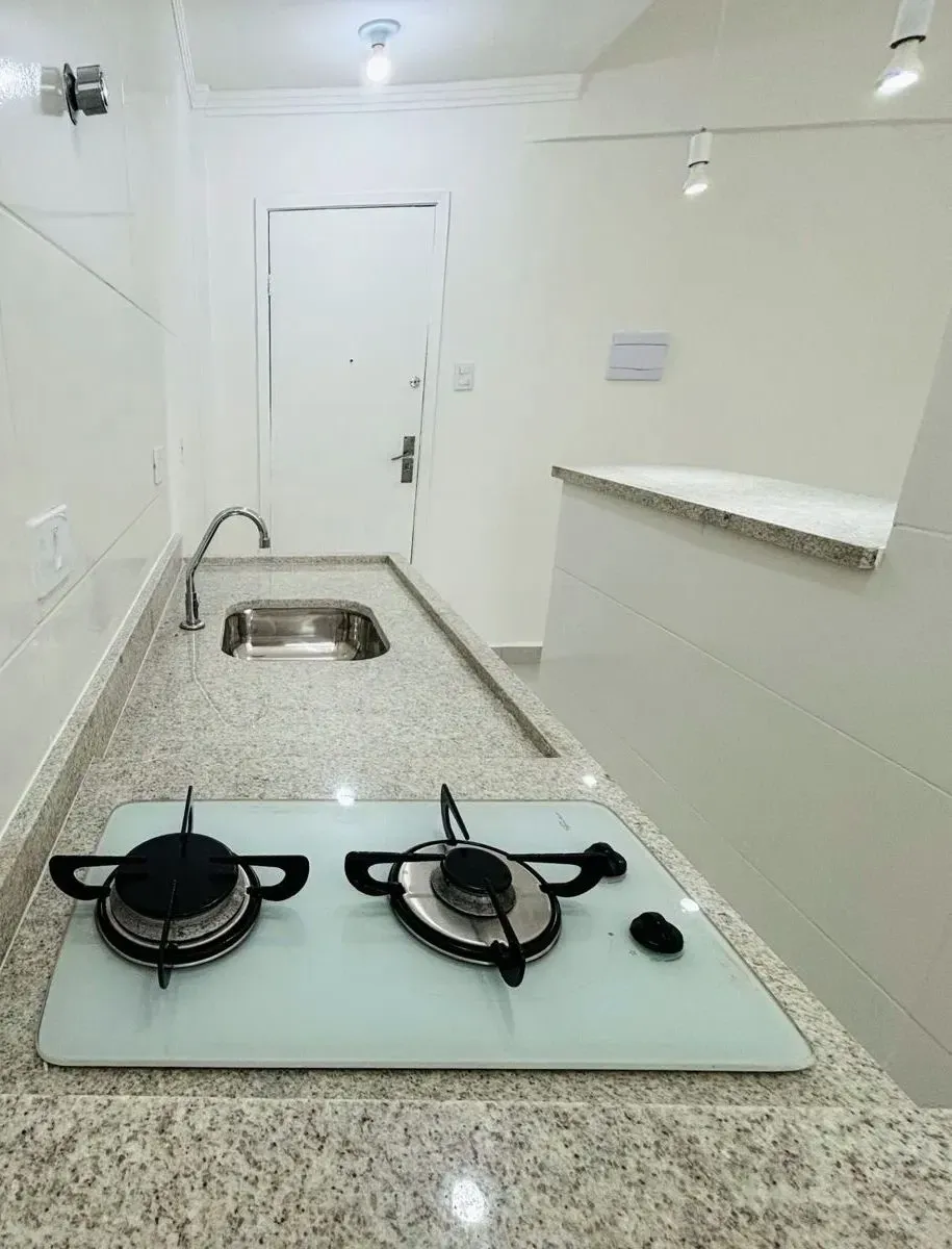 Imagem Apartamento com 1 Quarto à Venda, 30 m² em Embaré - Santos