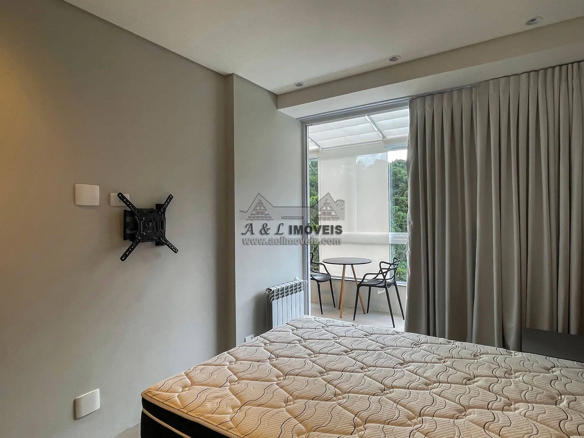 Imagem VENDIDO | Apartamento em Campos do Jordão | 2 suítes | Próx. Capivari