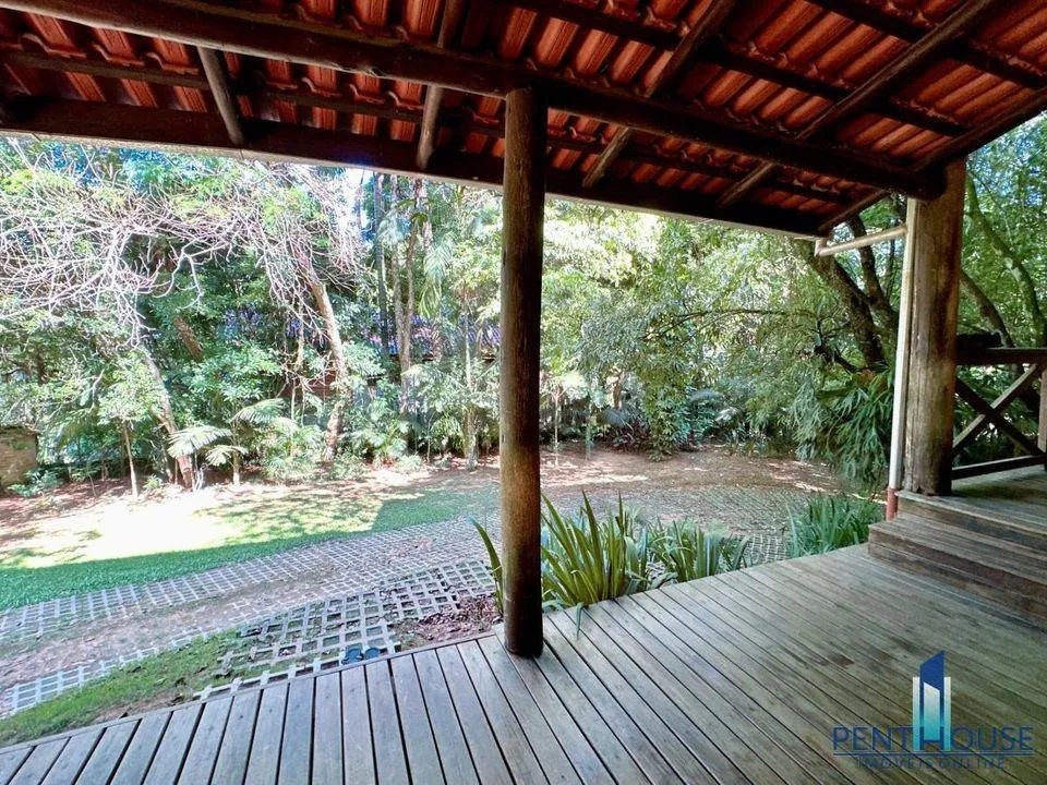 Imagem Casa para Venda em Balneário Camboriú, Praia do Estaleiro, 3 dormitórios, 1 suíte, 2 banheiros, 2 vagas
