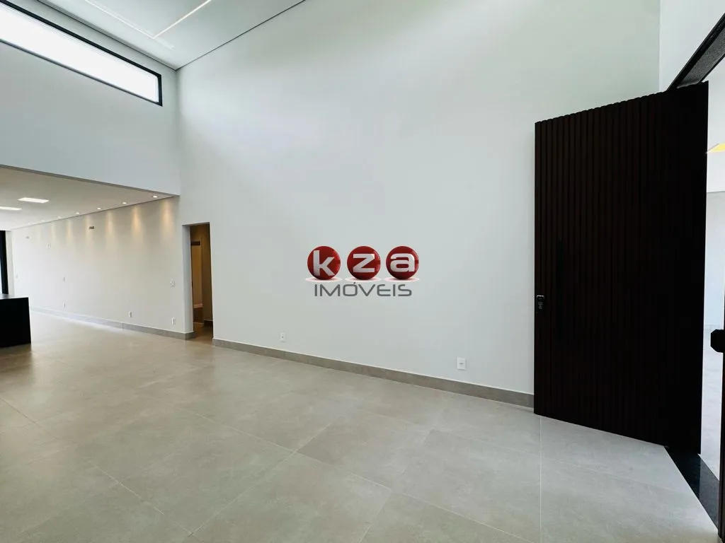 Imagem Casa de luxo em Condomínio Zurich Dorf: 3 quartos, 3 suítes, 2 salas, 5 banheiros, 4 vagas, 230m² em Valinhos-SP