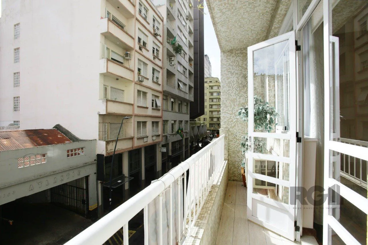 Imagem Apartamento 3 dormitórios à venda Centro Histórico Porto Alegre/RS
