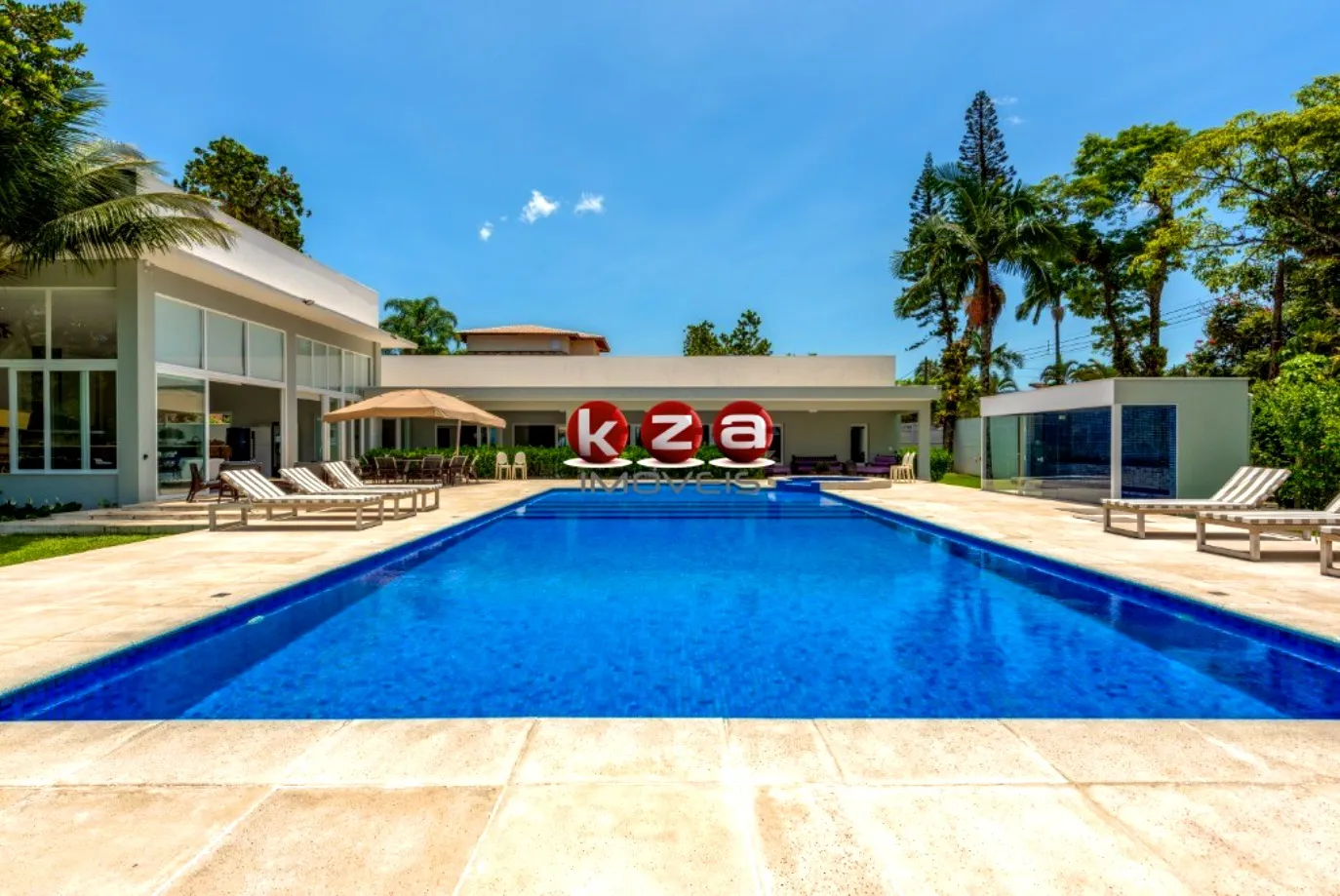 Foto do imóvel Maravilhosa Casa de luxo, frente para o mar, com 7 suítes em condomínio, Praia do Tenório/Vermelha em Ubatuba-SP - 930m² de área!