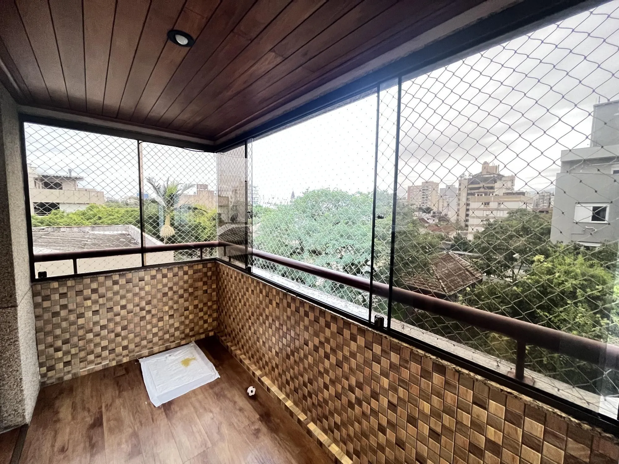 Imagem Apartamento de 3 quartos, 2 suítes, 1 americana e 2 vagas no bairro Farroupilha