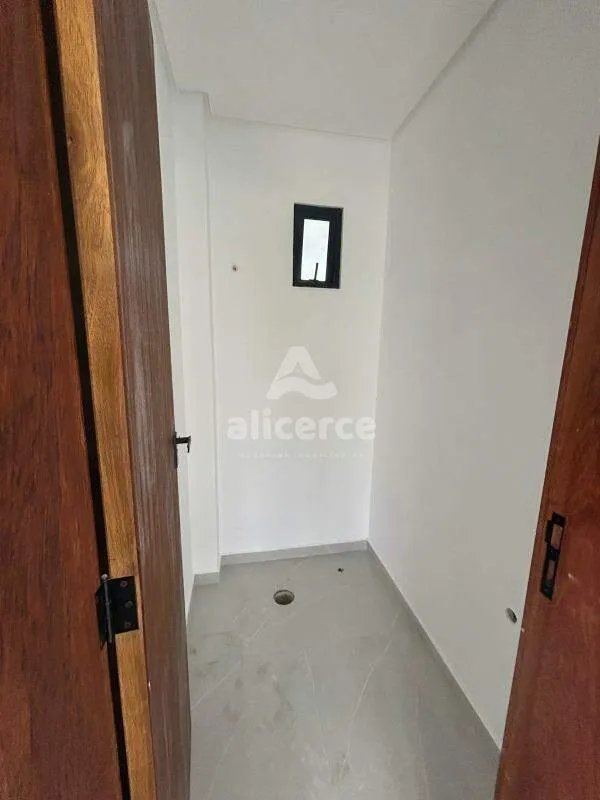Imagem Sobrado à venda com 2 quartos , 65m² em Bela Vista Palhoça