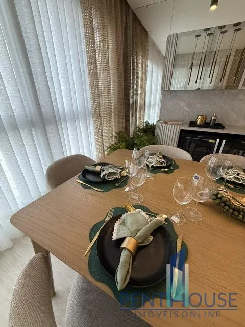 Imagem Apartamento Zona Central para Venda em Balneário Camboriú, CENTRO, 3 dormitórios, 3 suítes, 4 banheiros, 2 vagas