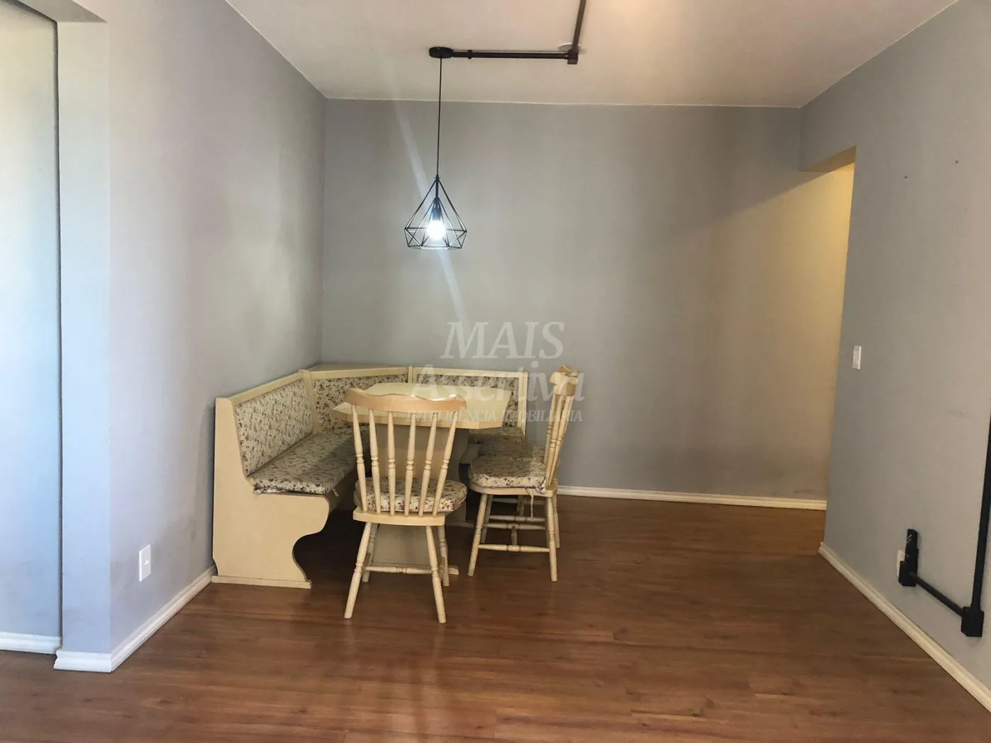 Imagem Apartamento semi-mobiliado para venda Dom Pedro II e - 9º andar