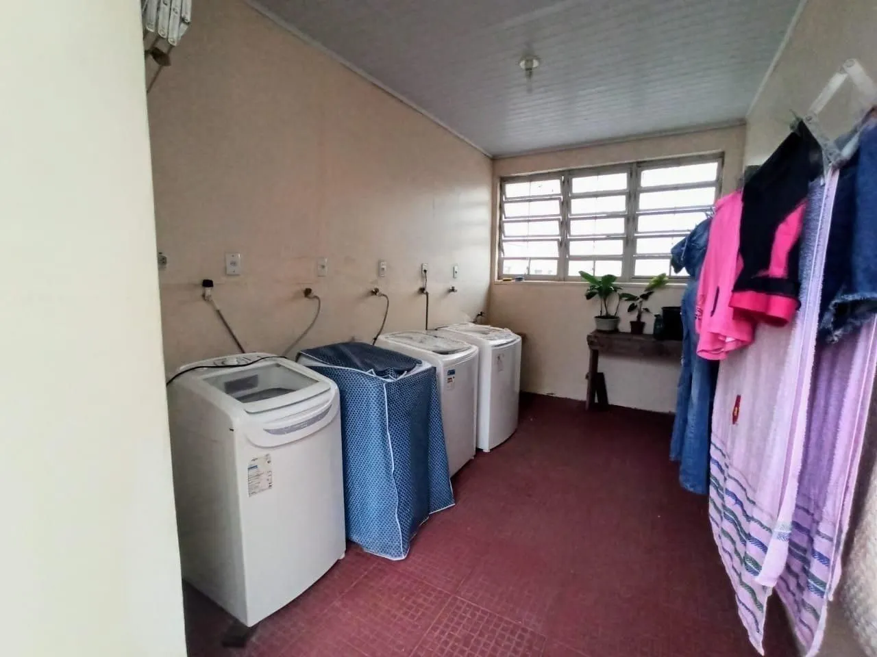 Imagem Apartamento de 2 dormitórios à venda no Centro Histórico de Porto Alegre - Amplo, ensolarado e bem localizado