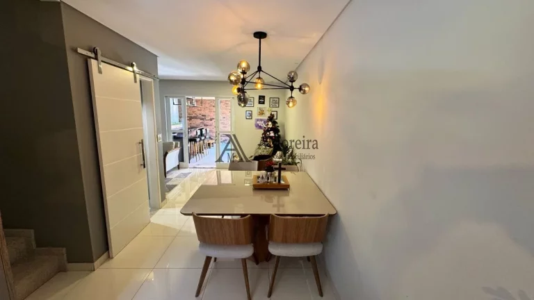 Imagem Casa em Condomínio à Venda em Jundiaí-SP Residencial Thina: 3 Quartos, 1 Suíte, 2 Salas, 3 Banheiros, 2 Vagas de Garagem - Jardim Carolina, 110m²