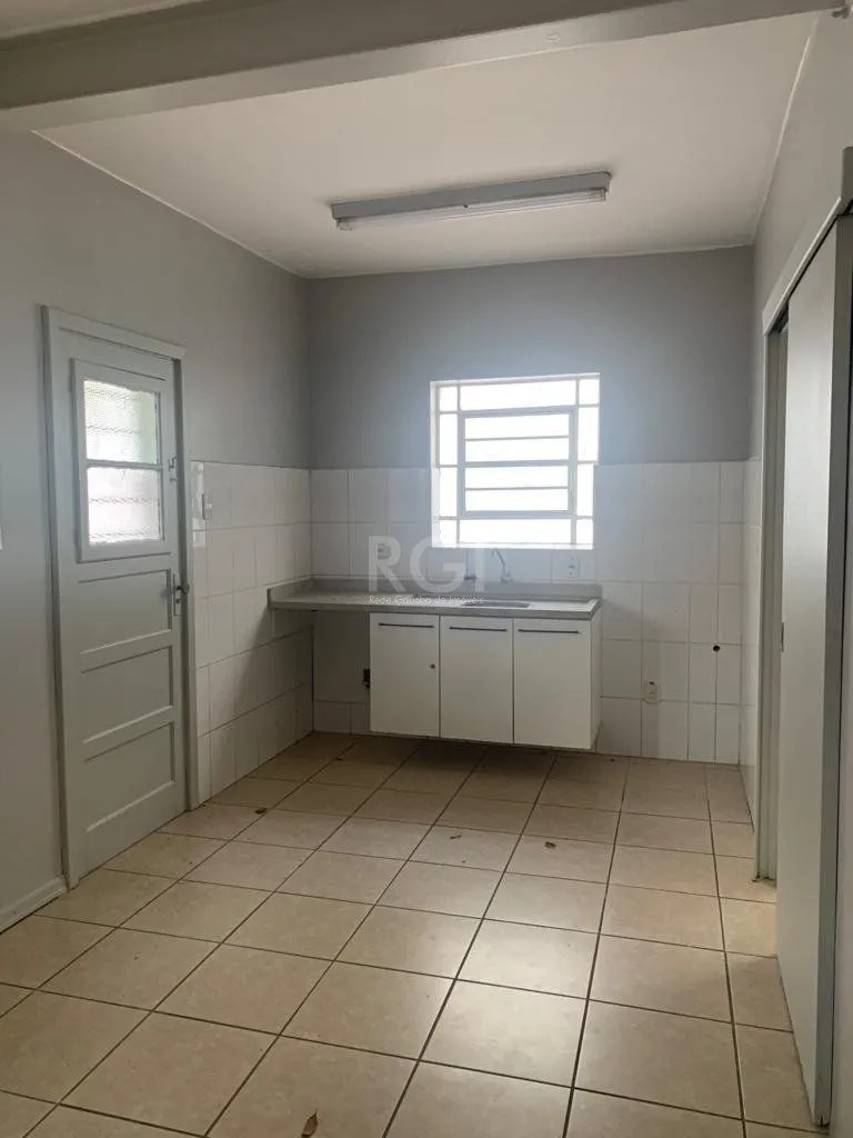 Imagem Casa Comercial com 03 pisos no Bairro Floresta