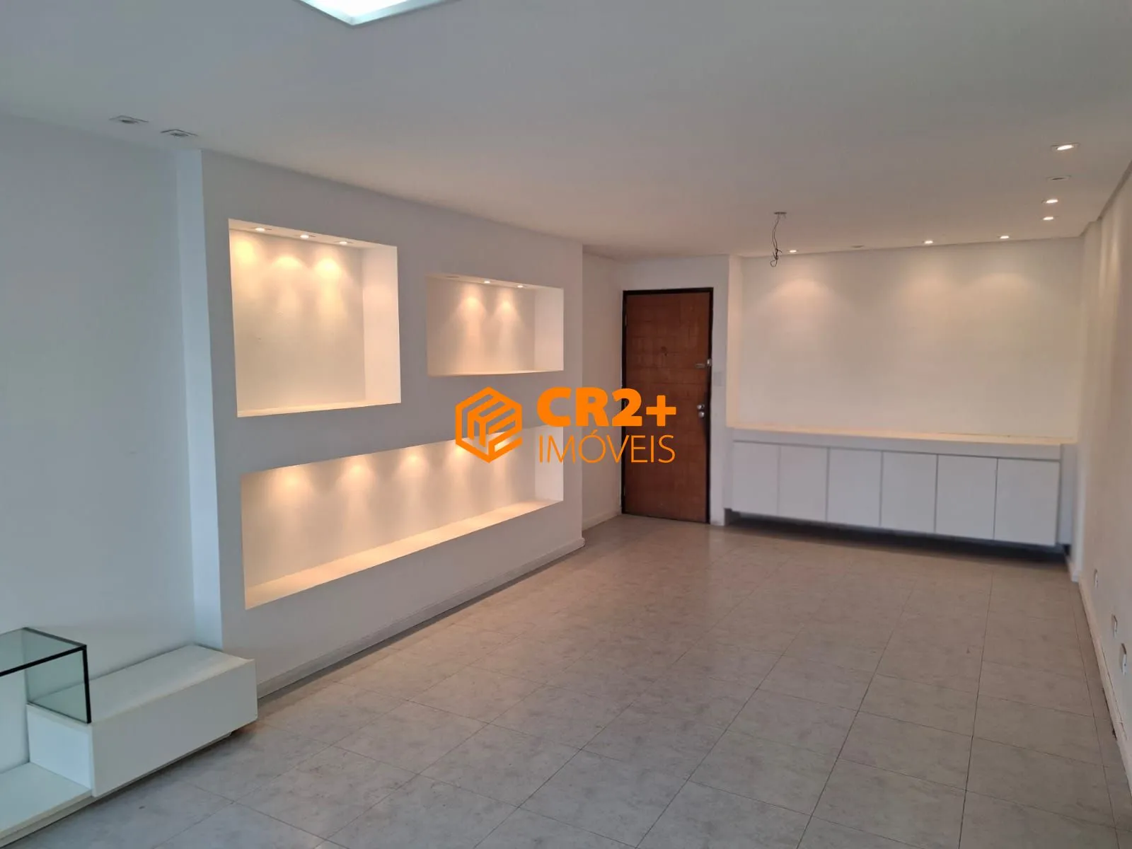 Imagem Vendo apartamento reformado em Boa Viagem com 121m²