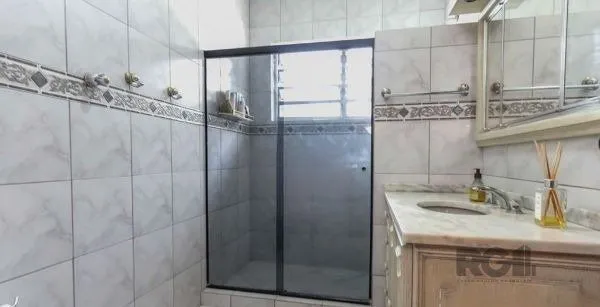 Imagem Casa sobrado no Jardim do Salso de 4 dormitórios e 3 vagas