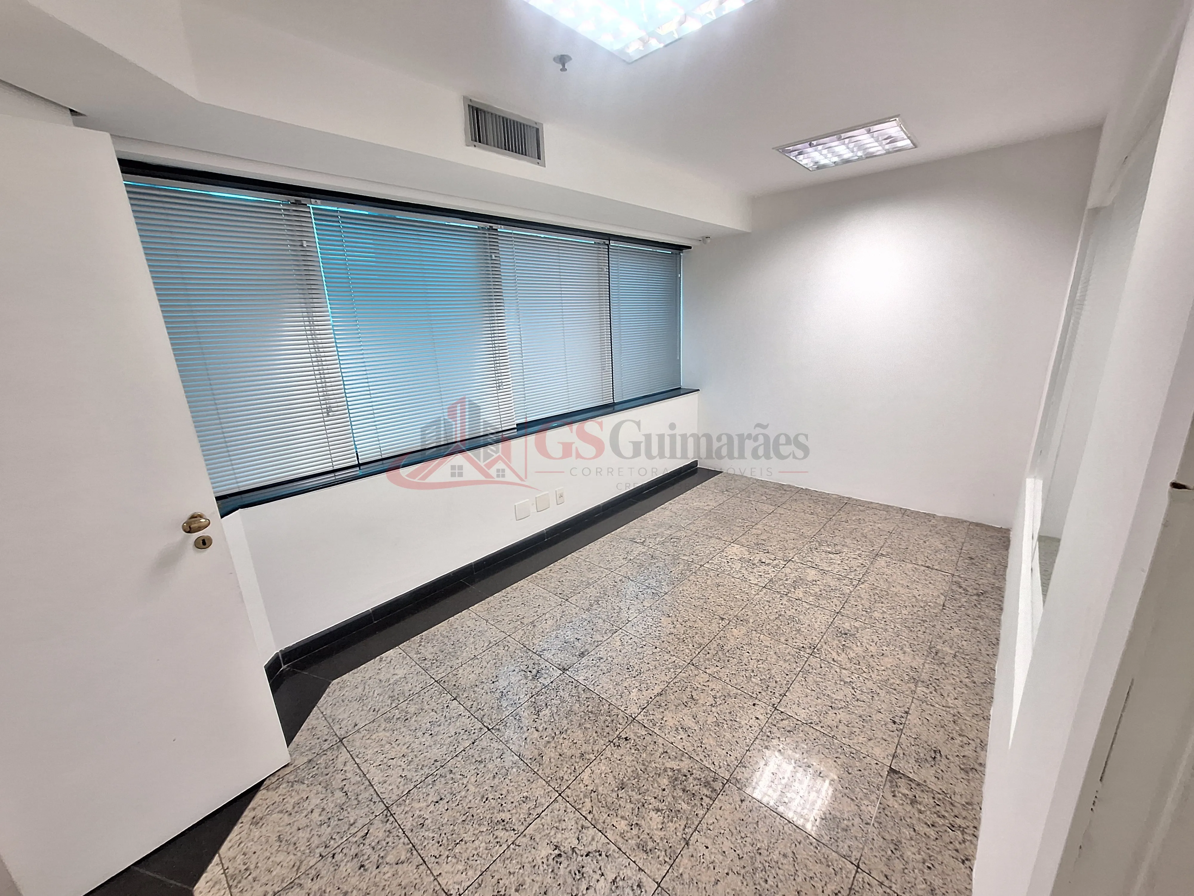 Imagem Sala comercial para locação no Eagle Point - 91,24 m² | Alphaville