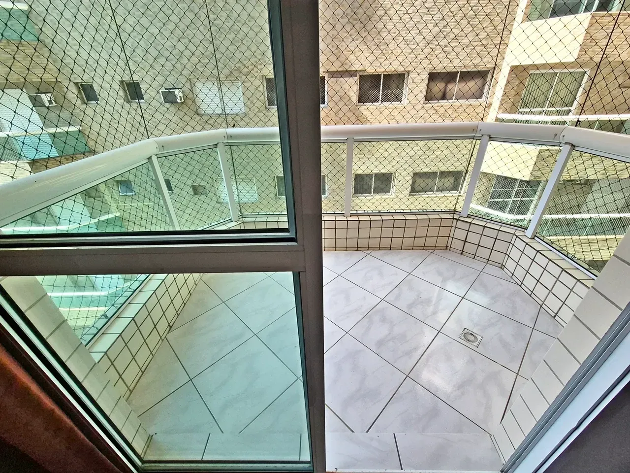Imagem Apartamento com 2 Quartos à Venda, 80 m² em Mirim - Praia Grande