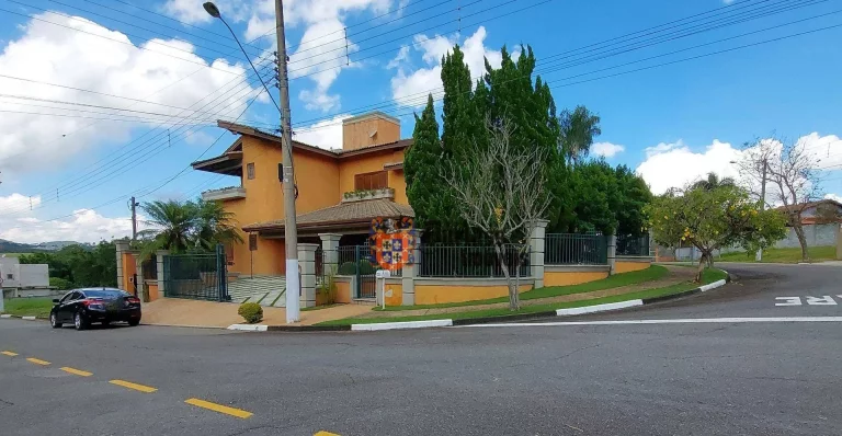 Imagem Sobrado com 4 dormitórios à venda, 467 m² por R$ 2.300.000,00 - Condomínio Shambala I - Atibaia/SP