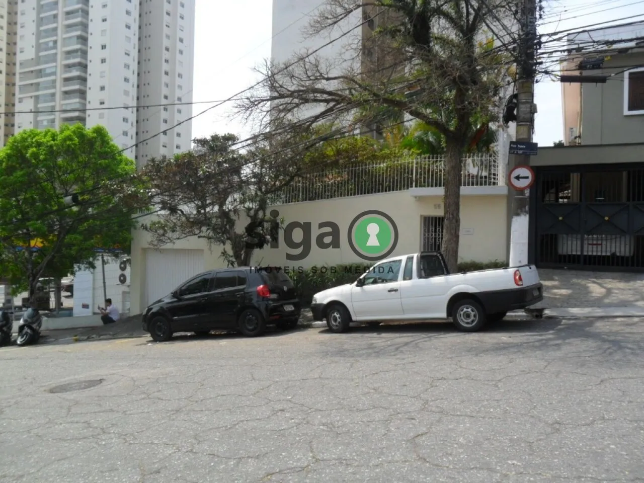 Foto do imóvel CASA TÉRREA COMERCIAL OU RESIDENCIAL À VENDA E LOCAÇÃO NO JARDIM AEROPORTO ? 182 M²