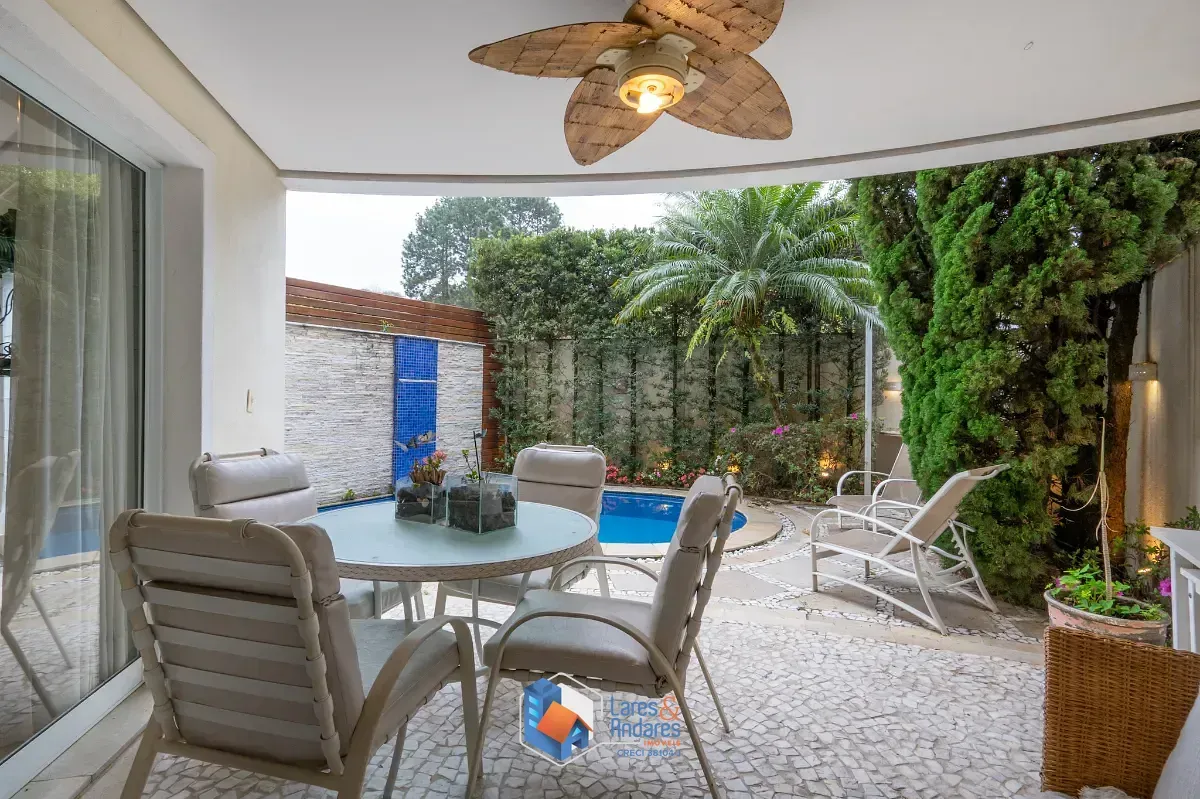 Imagem Casa no condomínio América para venda com 4 quartos, sendo 4 suítes, 383m²
