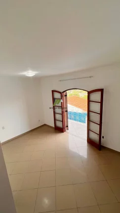 Imagem EXCELENTE CASA SEMI MOBILIADA