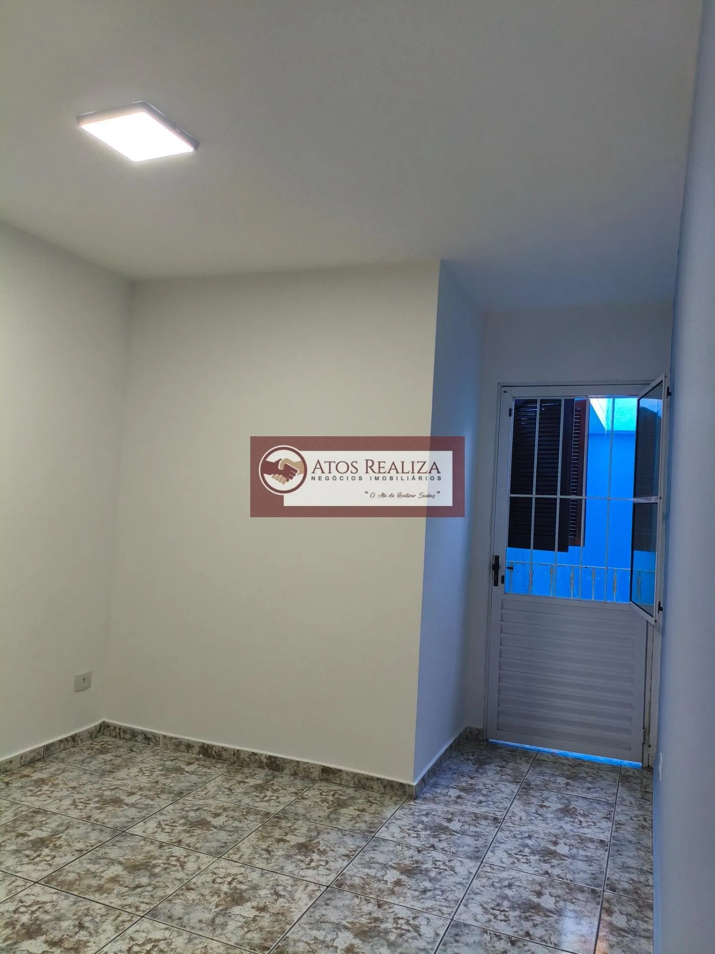 Imagem Prédio com Casas em Balneário São José - SP para Alugar