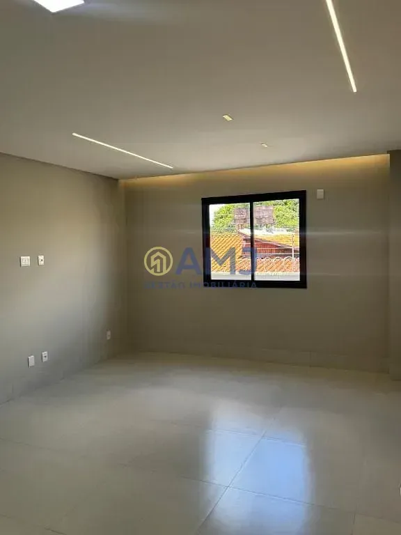 Imagem Venda de Sobrado Alto Padrão - Jardim Vila Boa