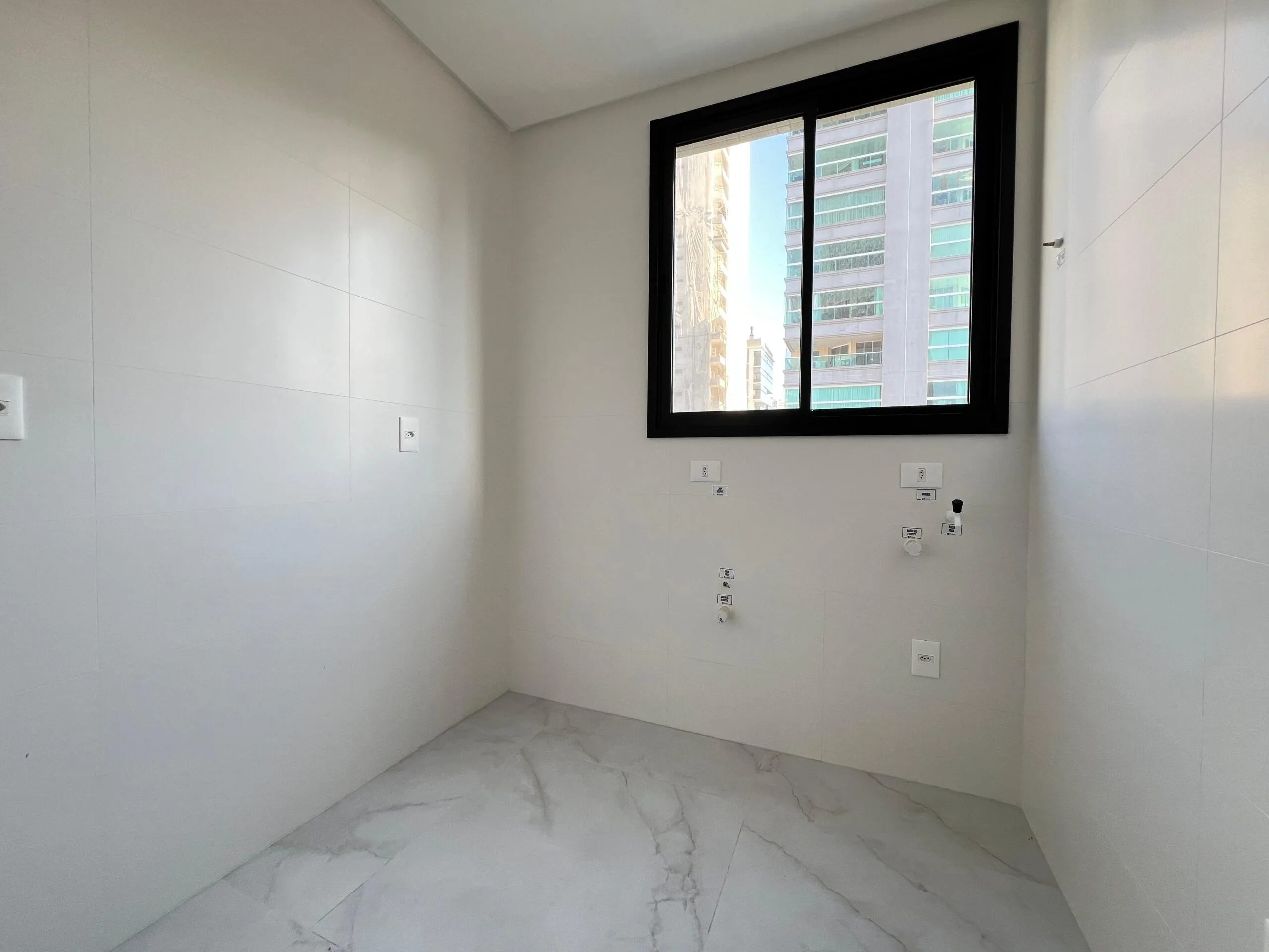 Imagem Apartamento com vista para o mar à venda com 135m2 por R$ 2.150.000,00
