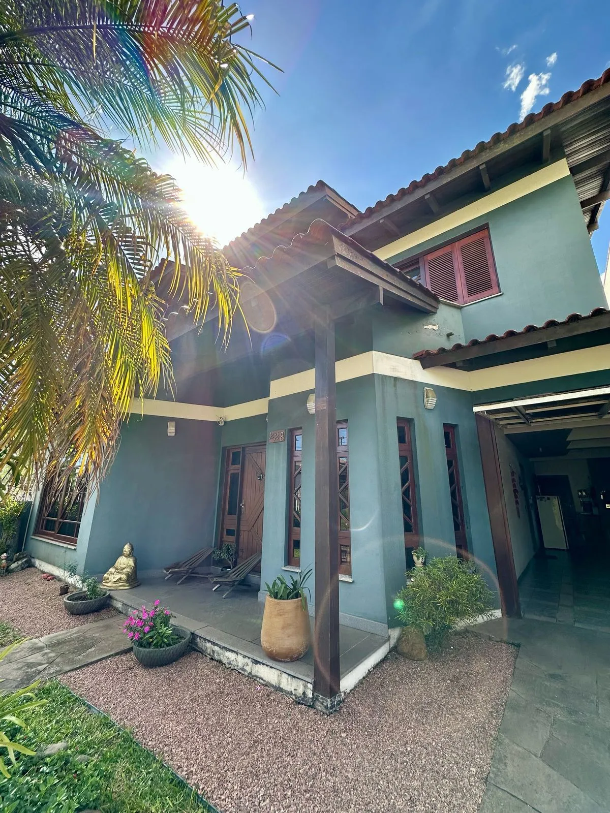 Sobrado 4 dormitórios, 256m2 no Nossa Sra. das Graças