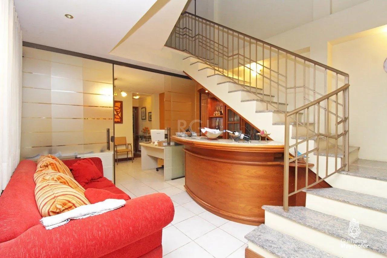 Imagem Casa para Venda - 347m², 5 dormitórios, sendo 2 suites, 3 vagas - São João