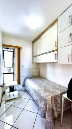 Imagem Excelente apartamento com três quartos e armários planejados a venda no imbui