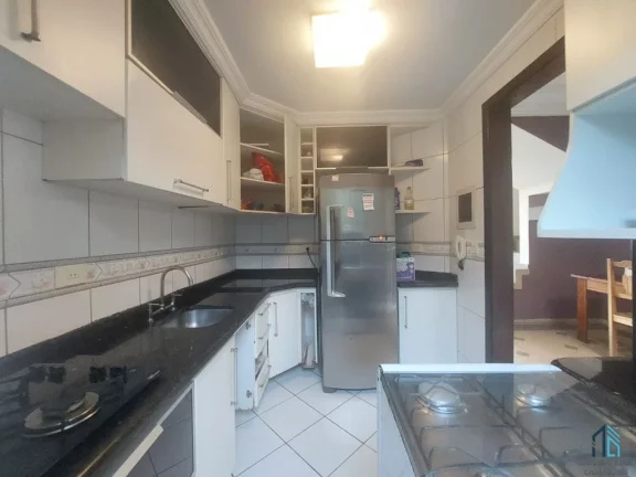 Imagem Sobrado a venda, 03 quartos sendo uma suíte no Capão Raso em Curitiba PR