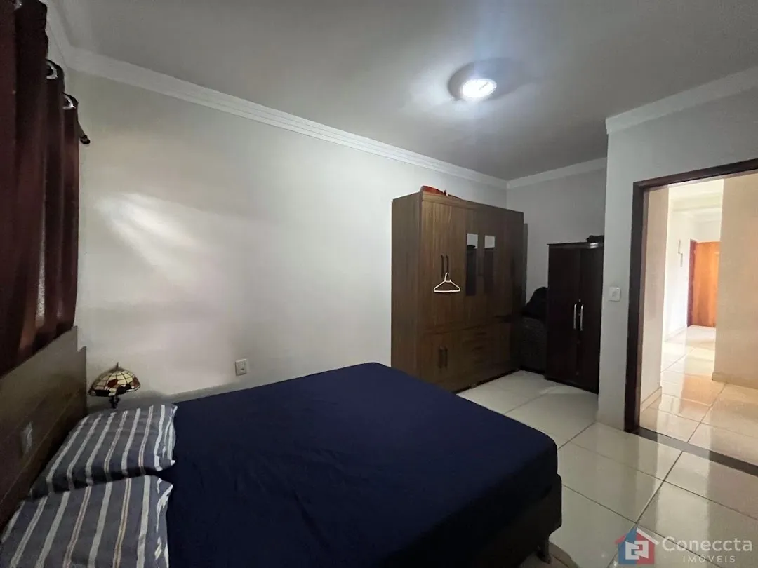 Imagem Apartamento com 2 dormitórios à venda, 69 m² por R$ 250.000,00 - Laranjeiras - Patos de Minas/MG