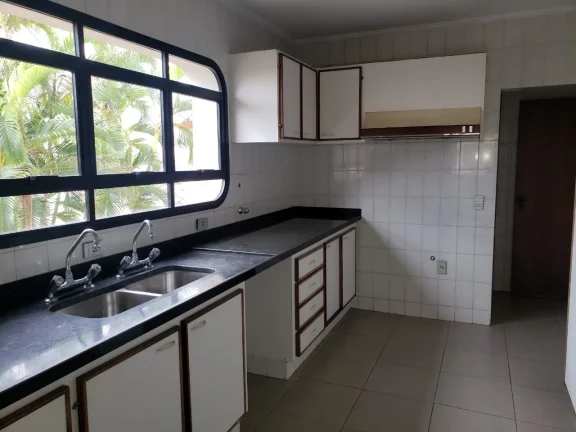 Imagem Excelente apartamento de alto padrão com 1 pavimento e 1 unidade por andar com 282,20m² area util ...