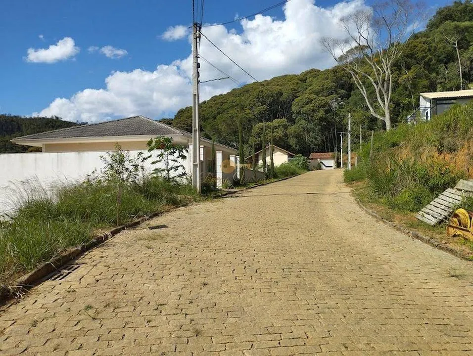 Imagem Terreno em Condomínio para Venda em Teresópolis / RJ no bairro Prata
