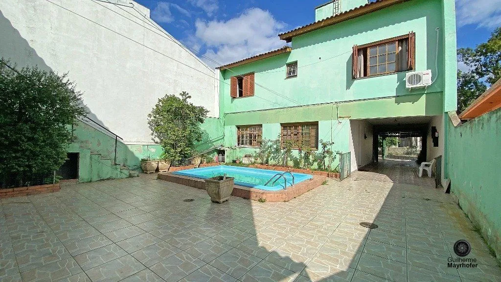 Imagem Casa para Venda - 400m², 5 dormitórios, sendo 1 suites, 3 vagas - Jardim Itu Sabará