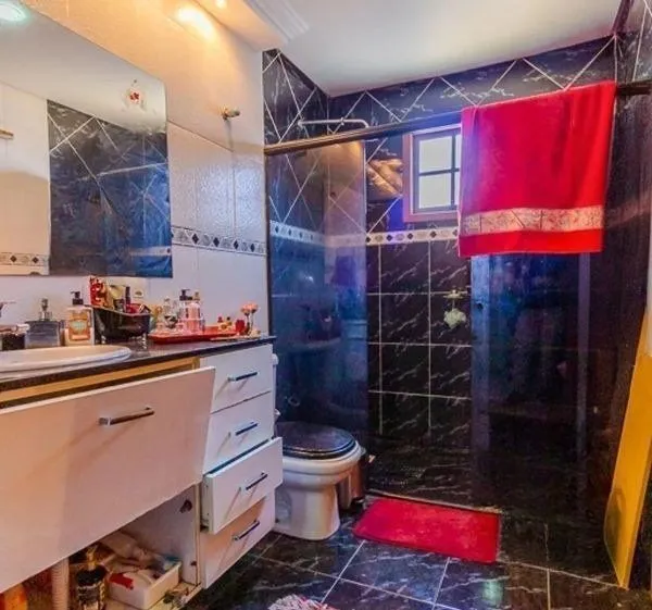 Imagem Casa sobrado no Partenon de 4 dormitórios e 2 vagas